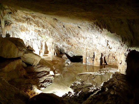 Visita guidata della grotta Cova de s'Aigua di Minorca - Hellotickets